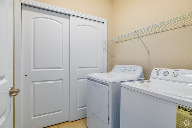 2BR, 2BA - 1,200 SF – In-unit Laundry - The Palms