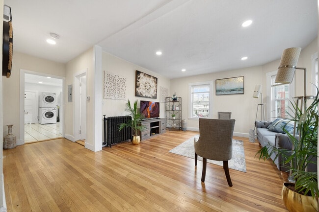 Photo - 503 Western Ave Unit SI ID1366800P