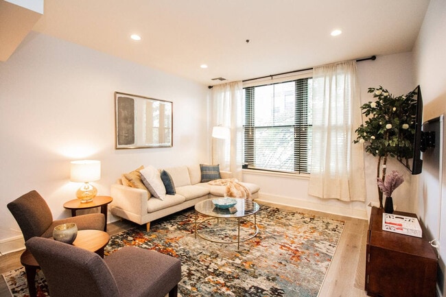 Building Photo - 1393 Washington St Unit SI FL1-ID1237992P