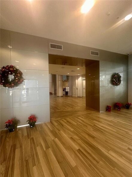 Photo - 1750 N Bayshore Dr Unit 1615