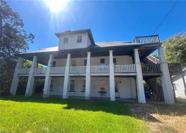 Building Photo - 614 Dune St Unit 3