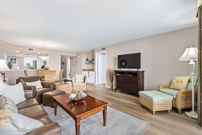 Photo - 6240 A1A S Unit SI FL2-ID1597022P