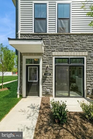 Building Photo - 2107 Donatello Dr