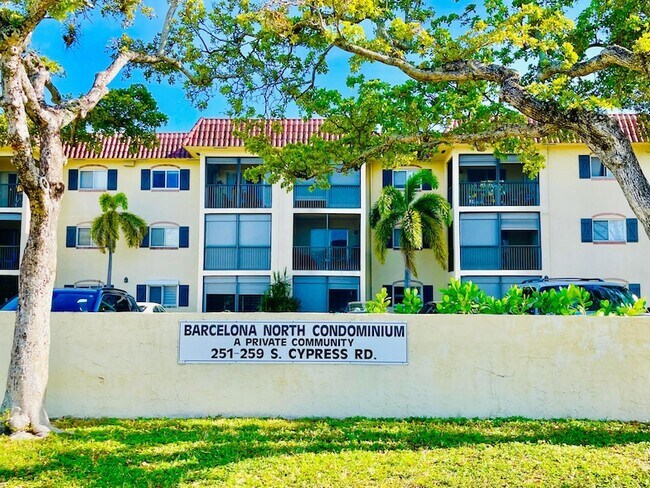 Photo - 257 S Cypress Rd Unit 442