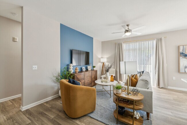 Photo - Riverside Station