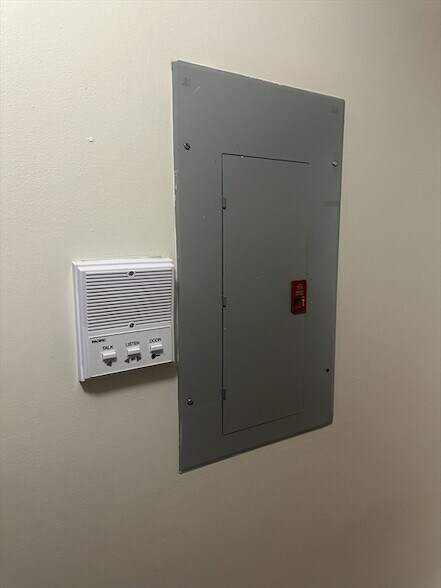 Photo - 5 Bank St Unit 4-A