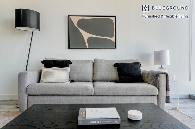 Photo - 501 Brazos St Unit SI FL19-ID230