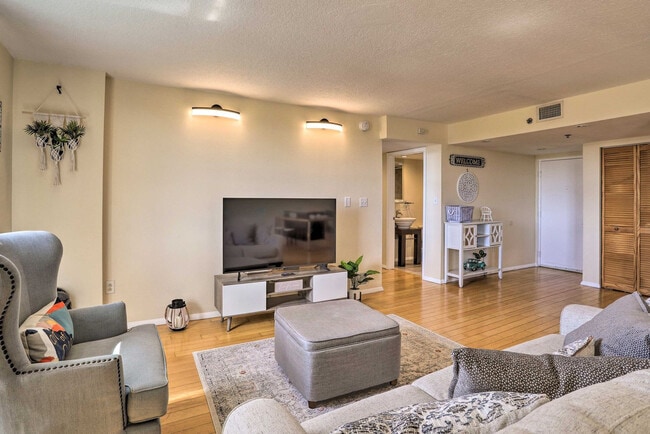 Photo - 701 S Madison Ave Unit SI FL5-ID1545916P