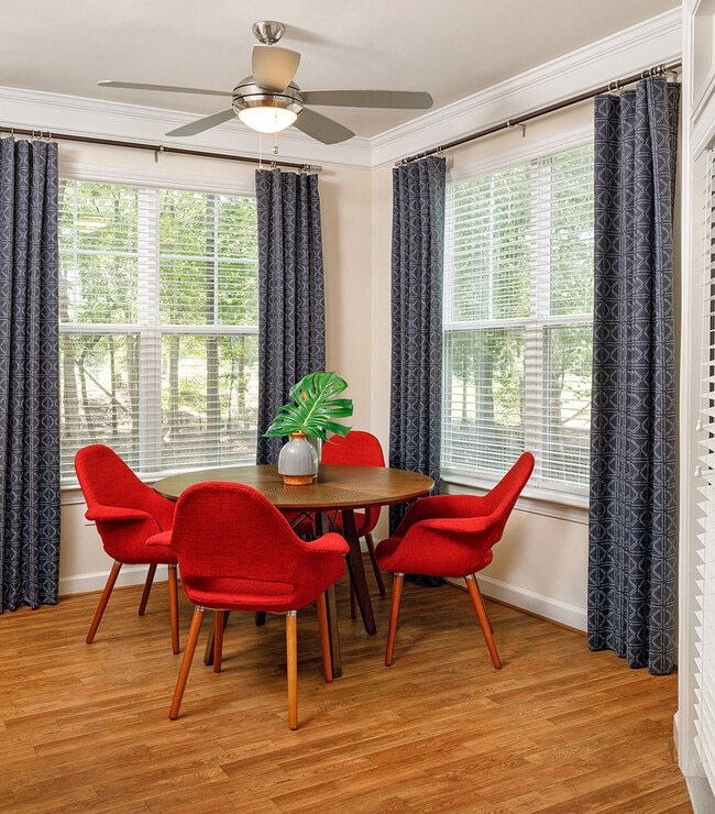 Preston Model Dining - Bexley at Preston