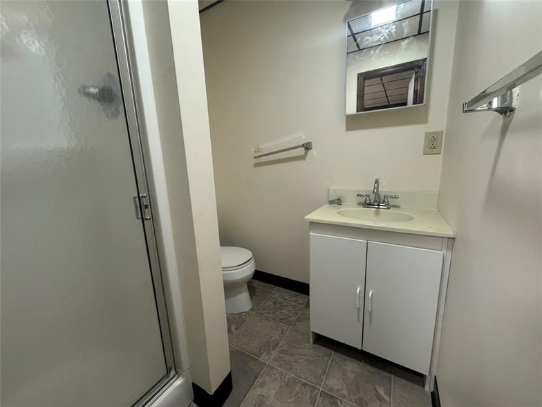 Photo - 275 Main St Unit 1