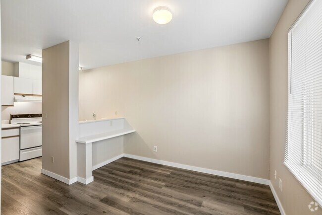 Studio - 462SF - Divine Suites at Downtown Renton