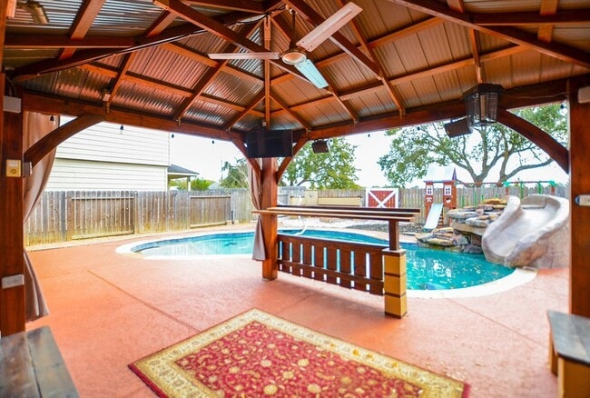 Photo - 2811 Willow Fork Dr