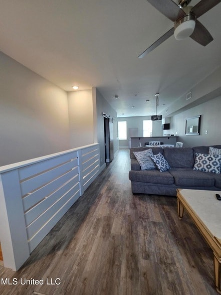 Photo - 107 E Orchard Loop