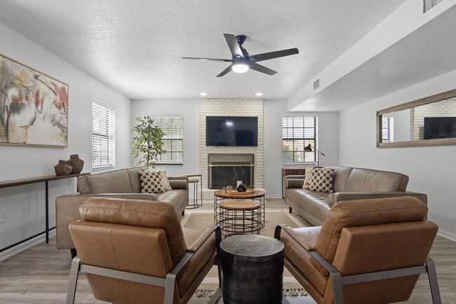 Photo - 2540 Albany Dr Unit ID1094238P