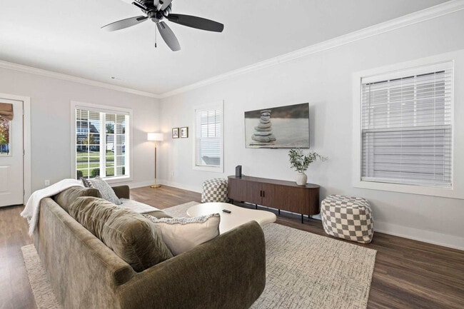 Photo - 913 NE Hts Ln Unit ID1257064P