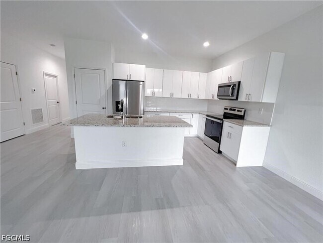 Photo - 7012 Jolly Cir