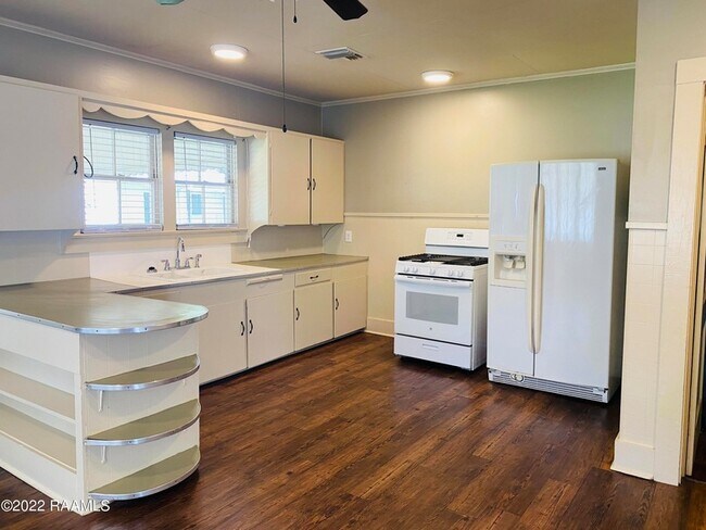 Photo - 306 S Lee Ave
