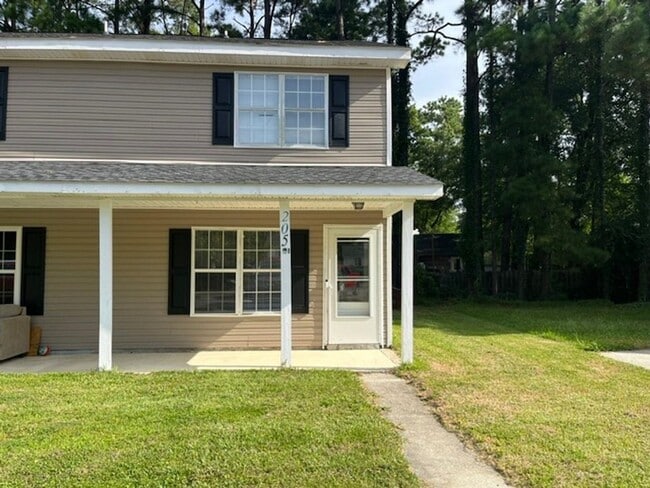 Photo - 205 Plantation Rd