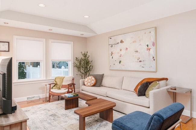 Photo - 99 W Circular St Unit SI ID1388803P