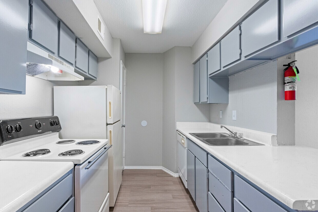 Floor Plan - 2 Bedroom 2 Bathroom