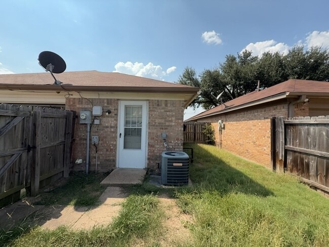 Photo - 920 N Bryan-Belt Line Rd