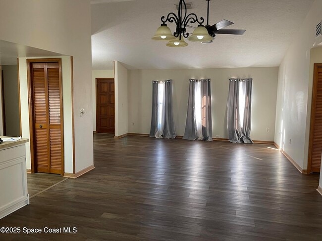 Photo - 363 Emerson Dr NW