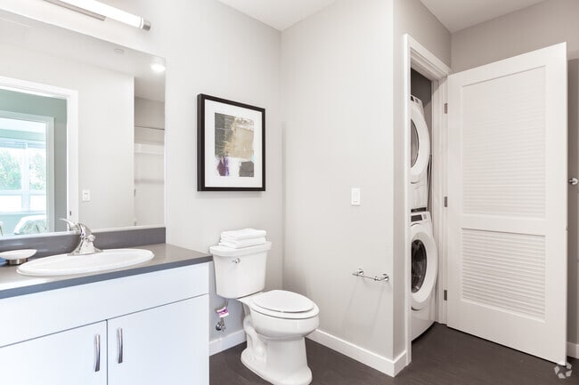 1BR, 1BA - 720SF - Monogram Apartments