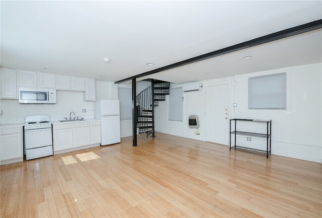 Photo - 206 S Sims Ave