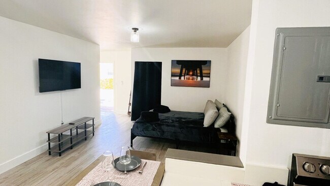 Photo - 1125 NE 80th St Unit SI ID1633096P