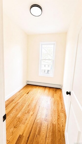 Photo - 404 Logan St