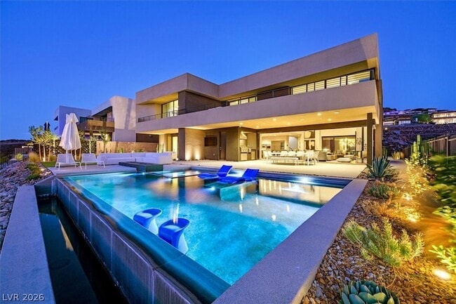 Photo - 807 Magnum Cliff Ct