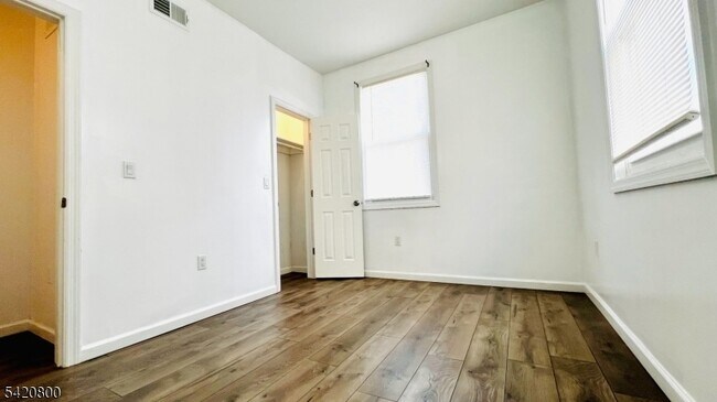 Photo - 473 Grove St Unit 1