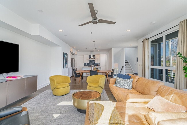 Building Photo - 1659 Duckworth Ave Unit SI ID1347120P