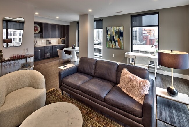 Photo - 260 East Broad