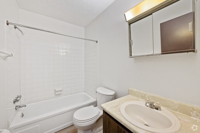 2BR, 1BA - 744SF - Bathroom - Oak Glen Apartments
