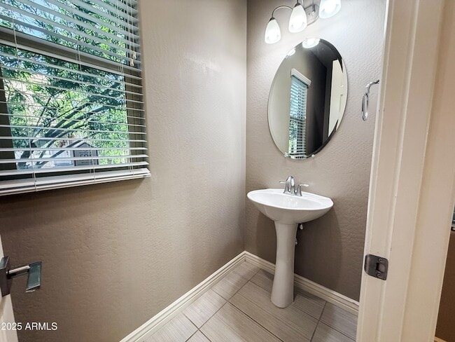 Photo - 4711 E Daley Ln