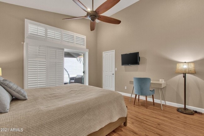 Photo - 1138 E Amberwood Dr