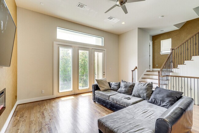 Photo - 1613 Bonner St Unit SI ID1385737P