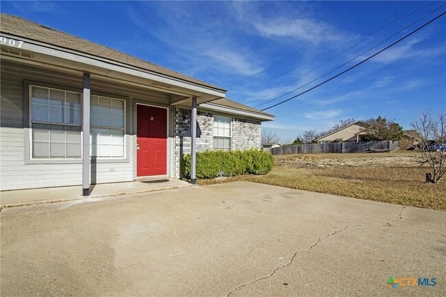 Photo - 907 North Dr Unit B