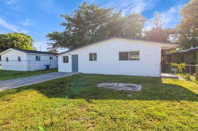 Building Photo - 5510 NW 30th Ave