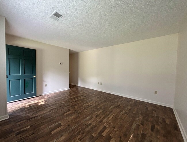 Photo - 1153 Verlington Dr