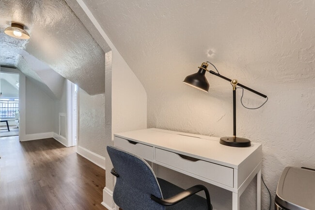 Photo - 1073 N Downing St Unit ID1026249P