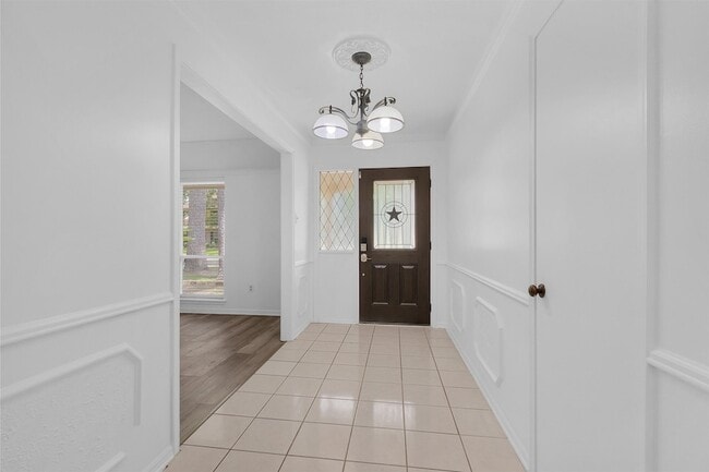 Photo - 1122 Rhine Ln