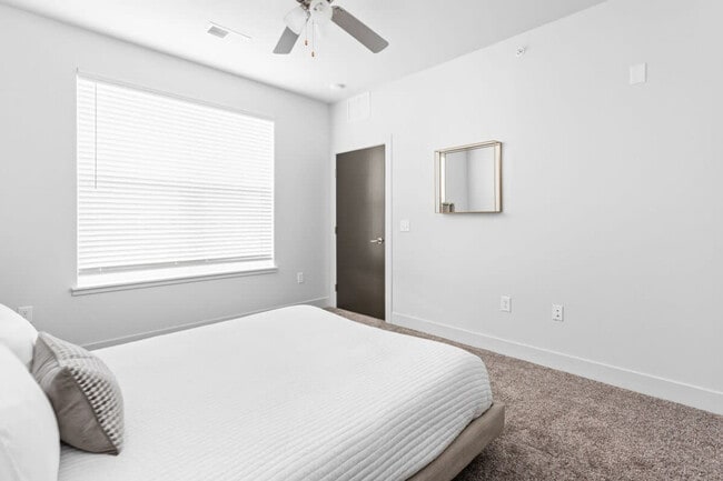 Photo - 8506 Westfield Blvd Unit ID1014500P