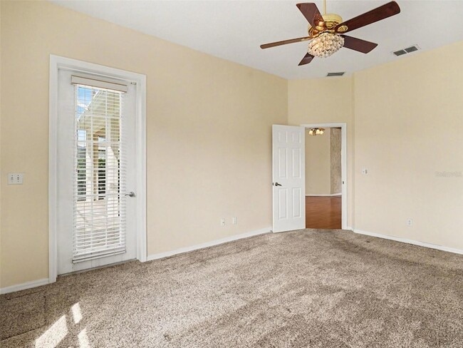 Photo - 4940 Thames Ln