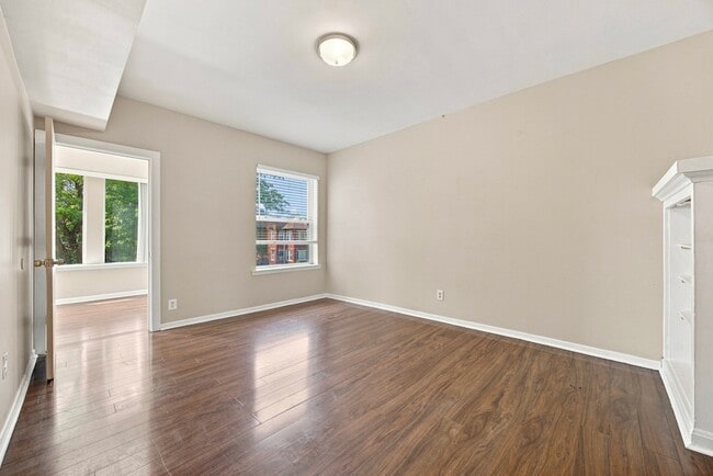 Photo - 7443 S Paxton Ave Unit 2