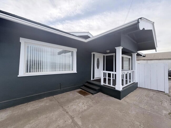 Photo - 2340 Alisal Rd