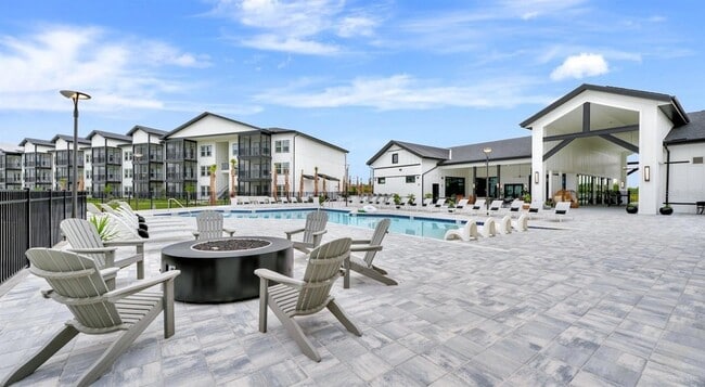 Building Photo - 2500 Conserve Cir Unit Spoonbill