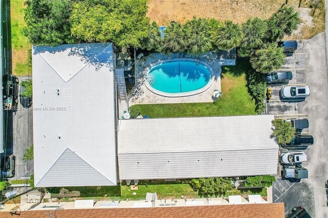 Photo - 3217 NE 11th St Unit 10