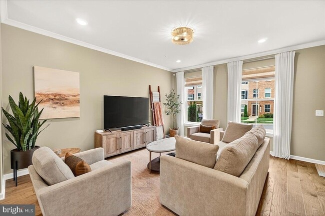 Photo - 22739 Tate St